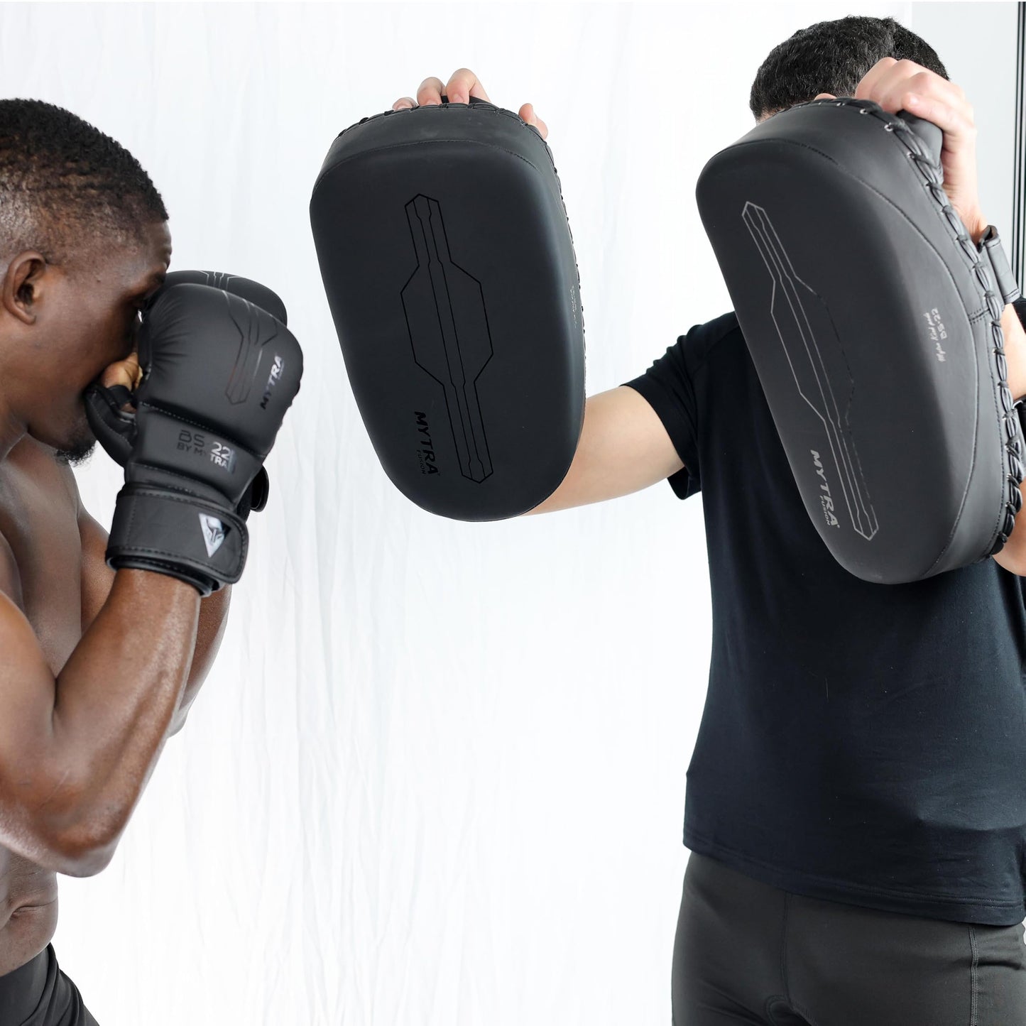 Thai Pad BS-22 - Curved Martial Arts Pad x 1